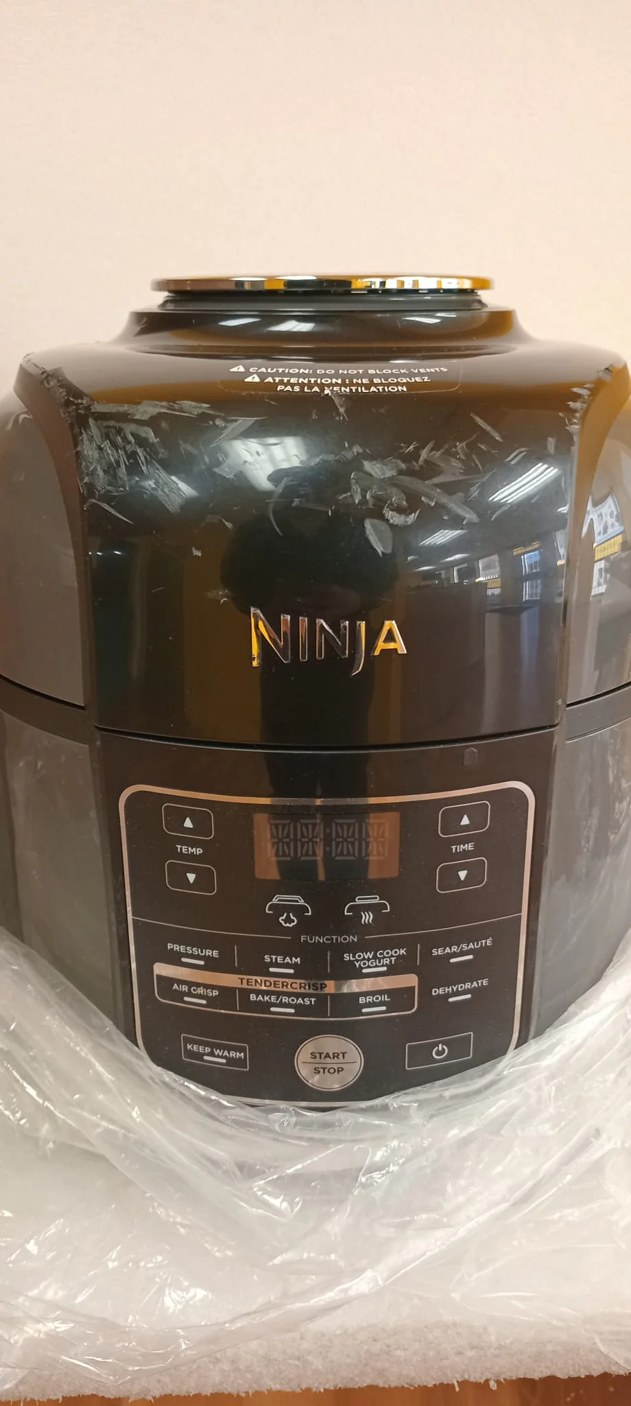 ****Clearance**** NINJA OP300 Pressure Cooker with Crisper - Image 2