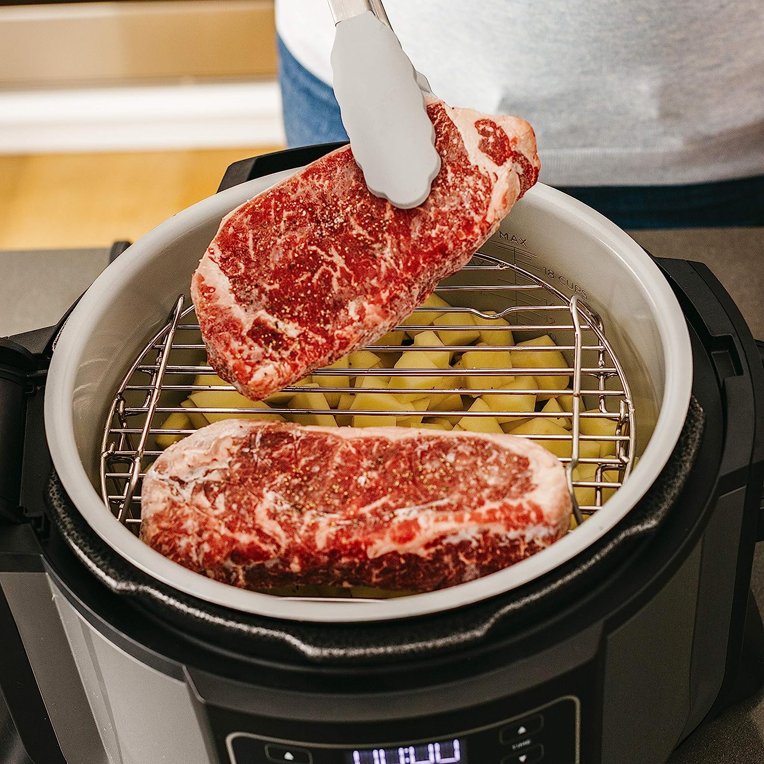 ****Clearance**** NINJA OP300 Pressure Cooker with Crisper - Image 6