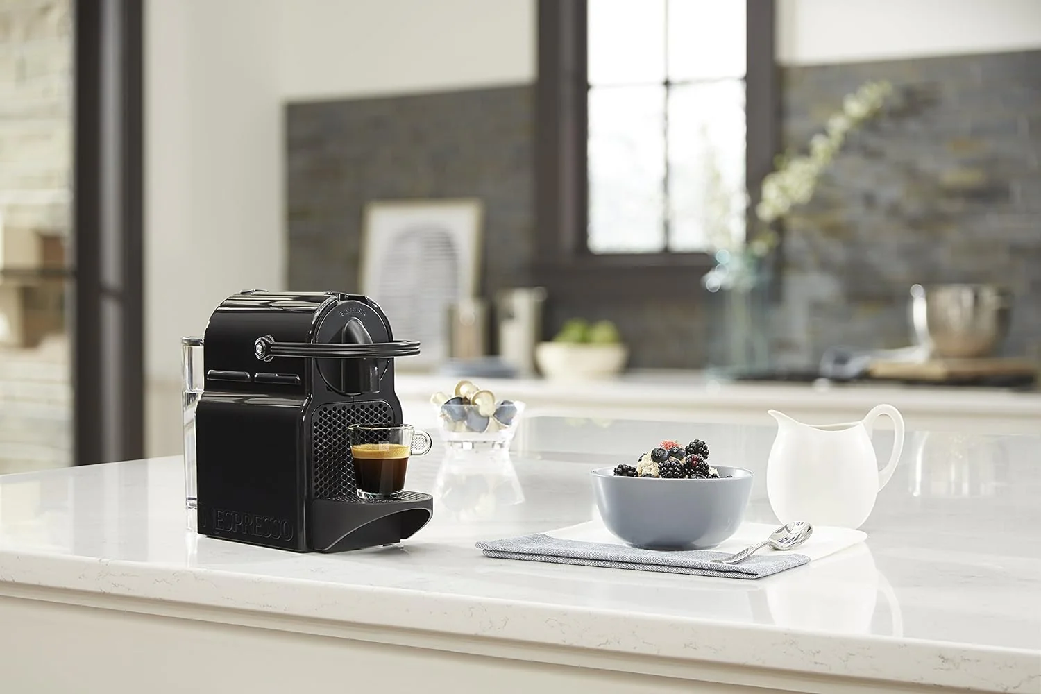 Nespresso Inissia Espresso Machine by De'Longhi, Black - Image 5