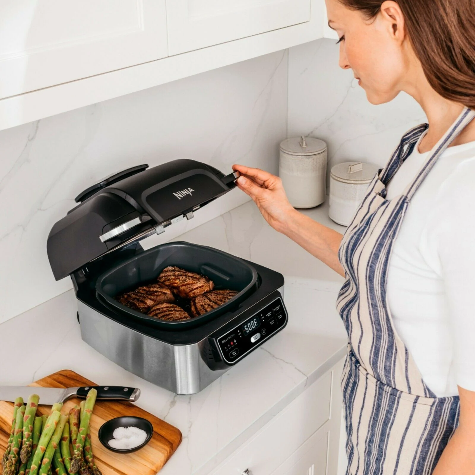 Ninja Foodi 5-in-1 Indoor Grill w/ Air Fry, Roast (IG302QBL) - Image 6