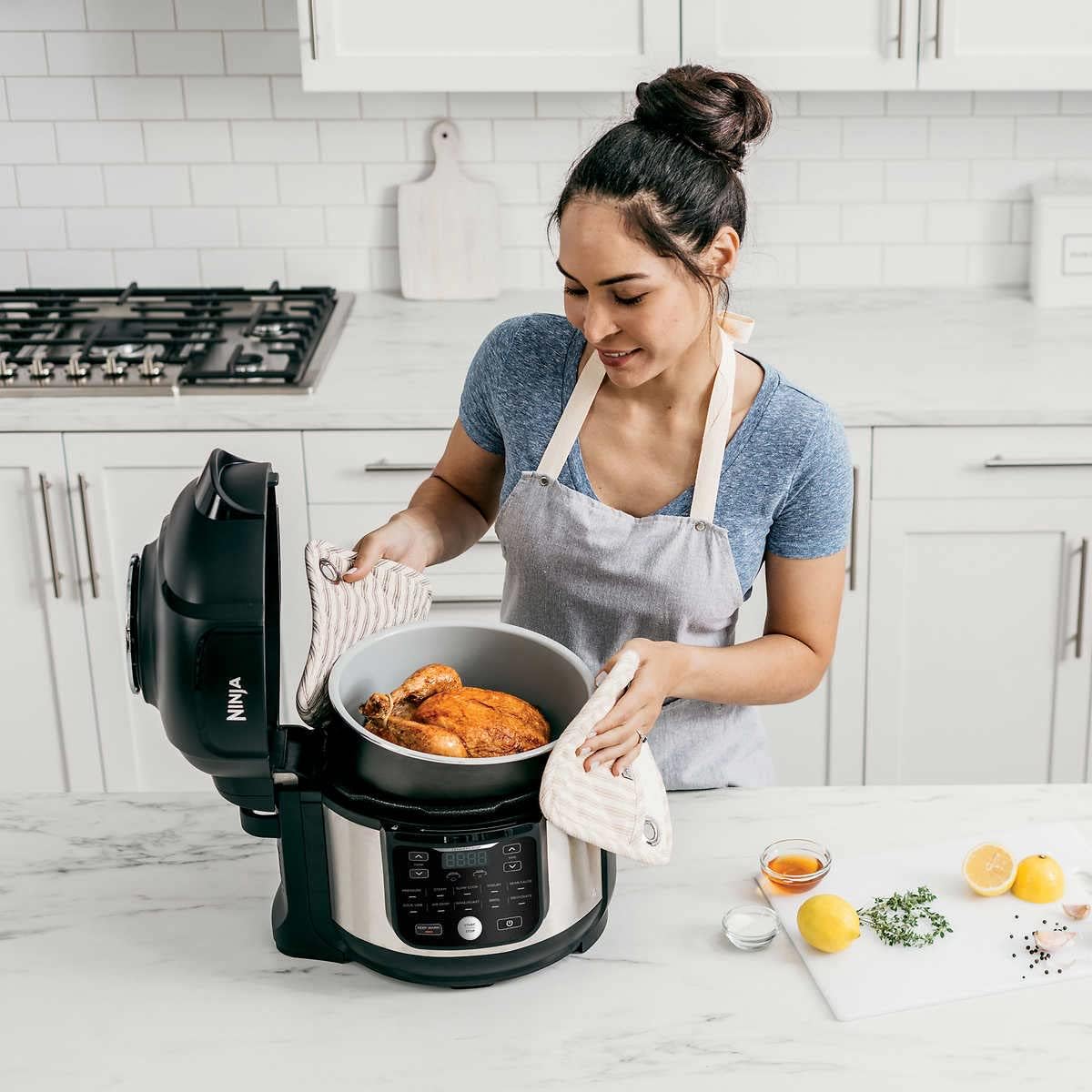 Ninja OS301/FD305CO Foodi 10-in-1 Pressure Cooker and Air Fryer with Nesting Broil Rack, 6.5-Quart Capacity, and a Stainless Finish - Image 6