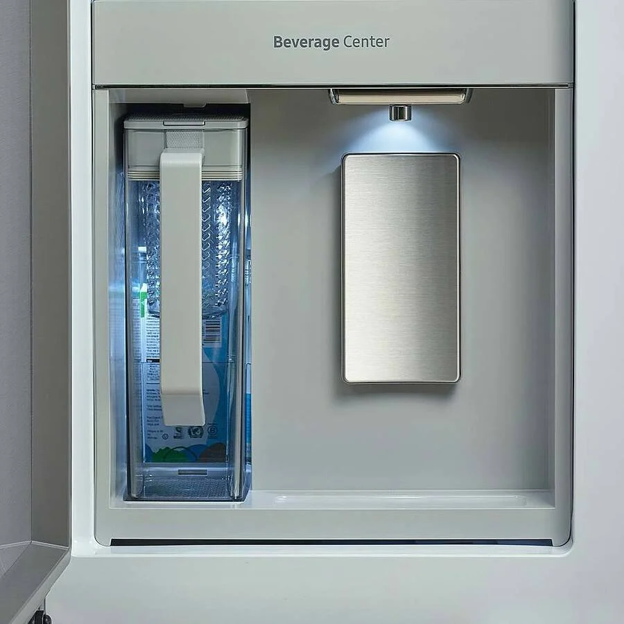 Samsung Bespoke 23 Cu. Ft. 4-Door Flex French Door Counter Depth Refrigerator with Beverage Center (RF23DB960012) - White Glass - Image 3