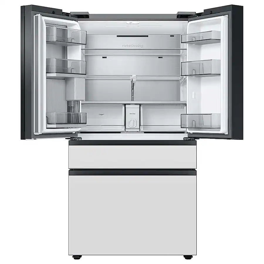 Samsung - BESPOKE 29 cu. ft. 4-Door French Door Smart Refrigerator with Beverage Center (RF29BB860012) - White Glass - Image 4
