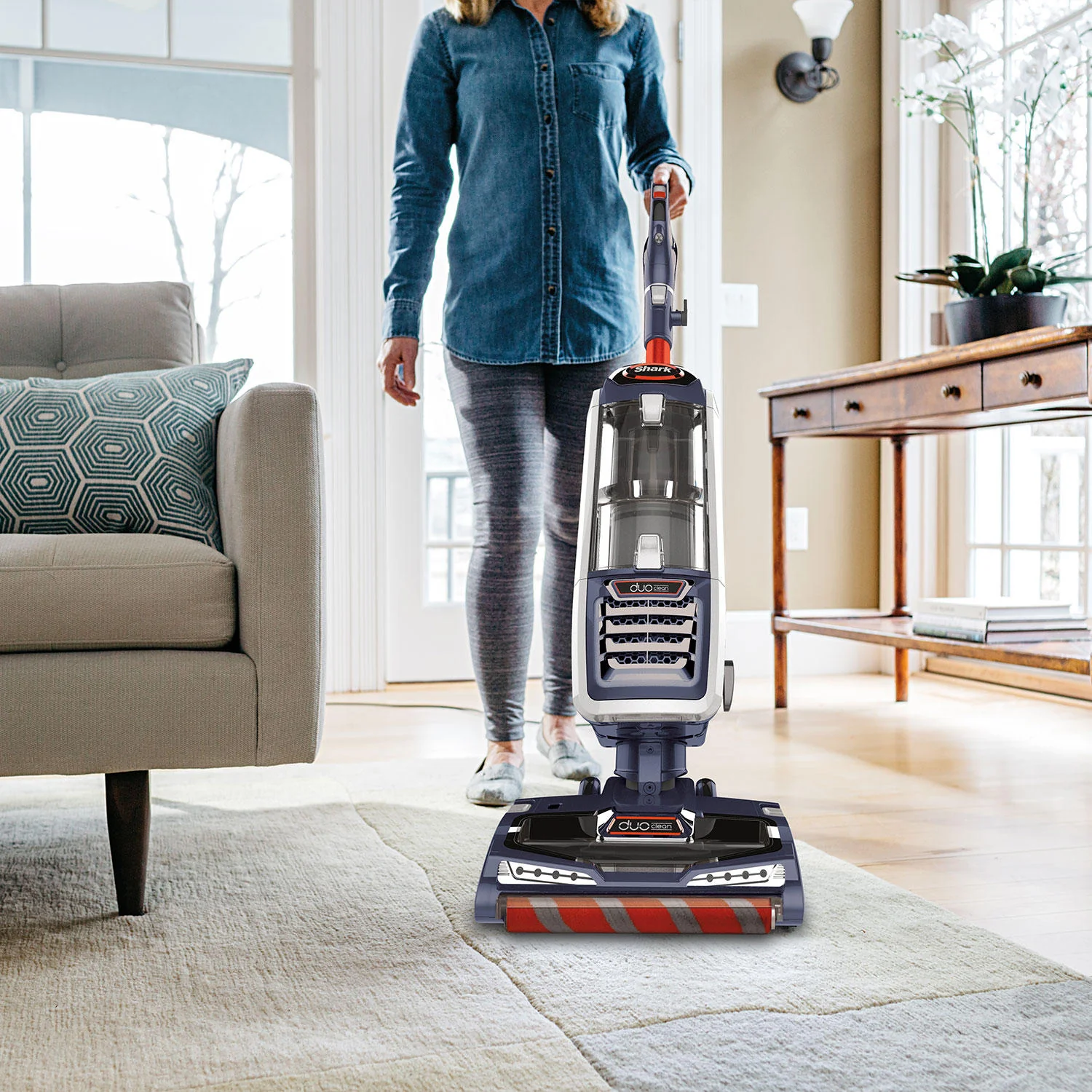 Shark DuoClean Powered Lift-Away Vacuum (NV835) - Image 2