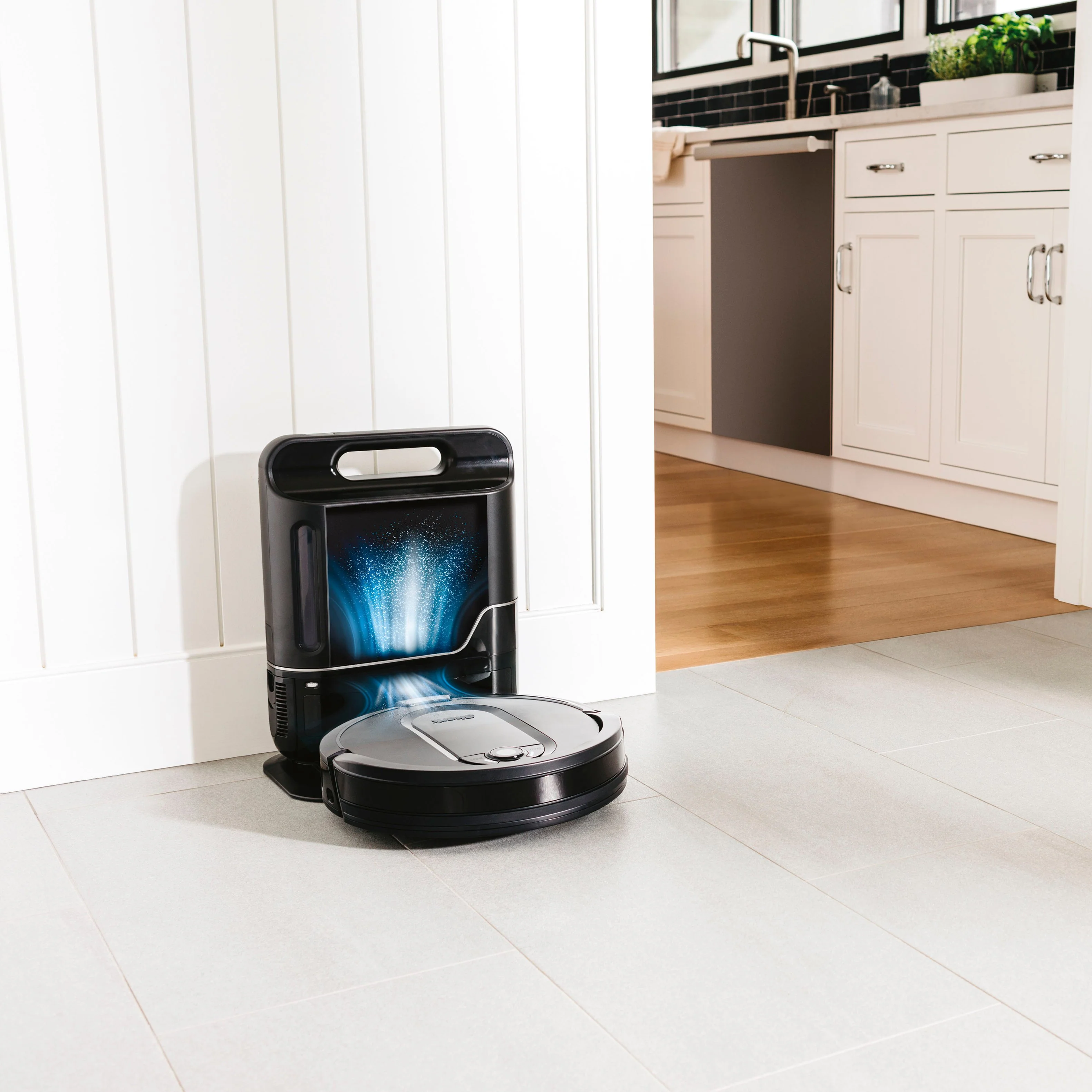 Shark - IQ Robot Self-Empty XL RV1001AE, Wi-Fi Connected, Robot Vacuum with Self-Cleaning Brushroll - Black (RV1001AE) - Image 8